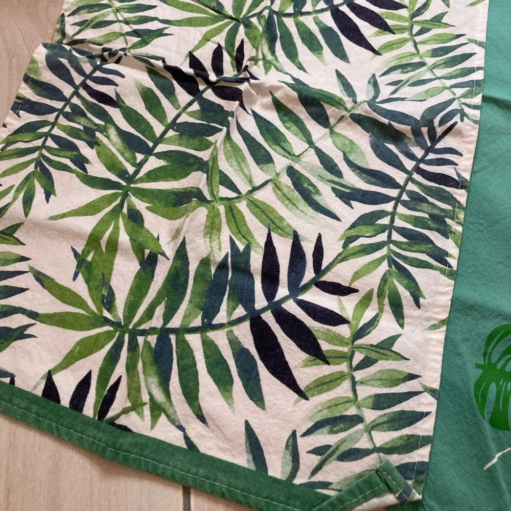 Set of 2 kitchen towels.